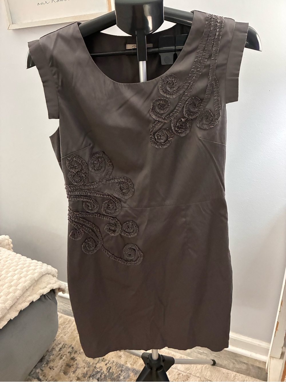 Darling Brown Sleeveless Embroidered Sheath Dress